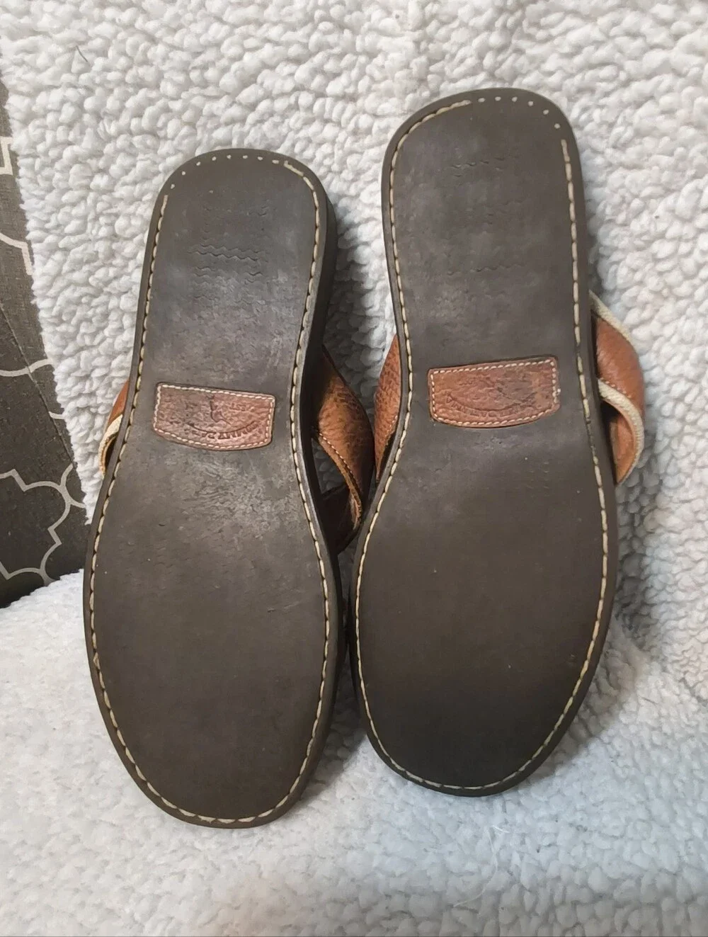Tommy Bahama Brown Leather Cross-Strap Slide Sandals. Size 11M